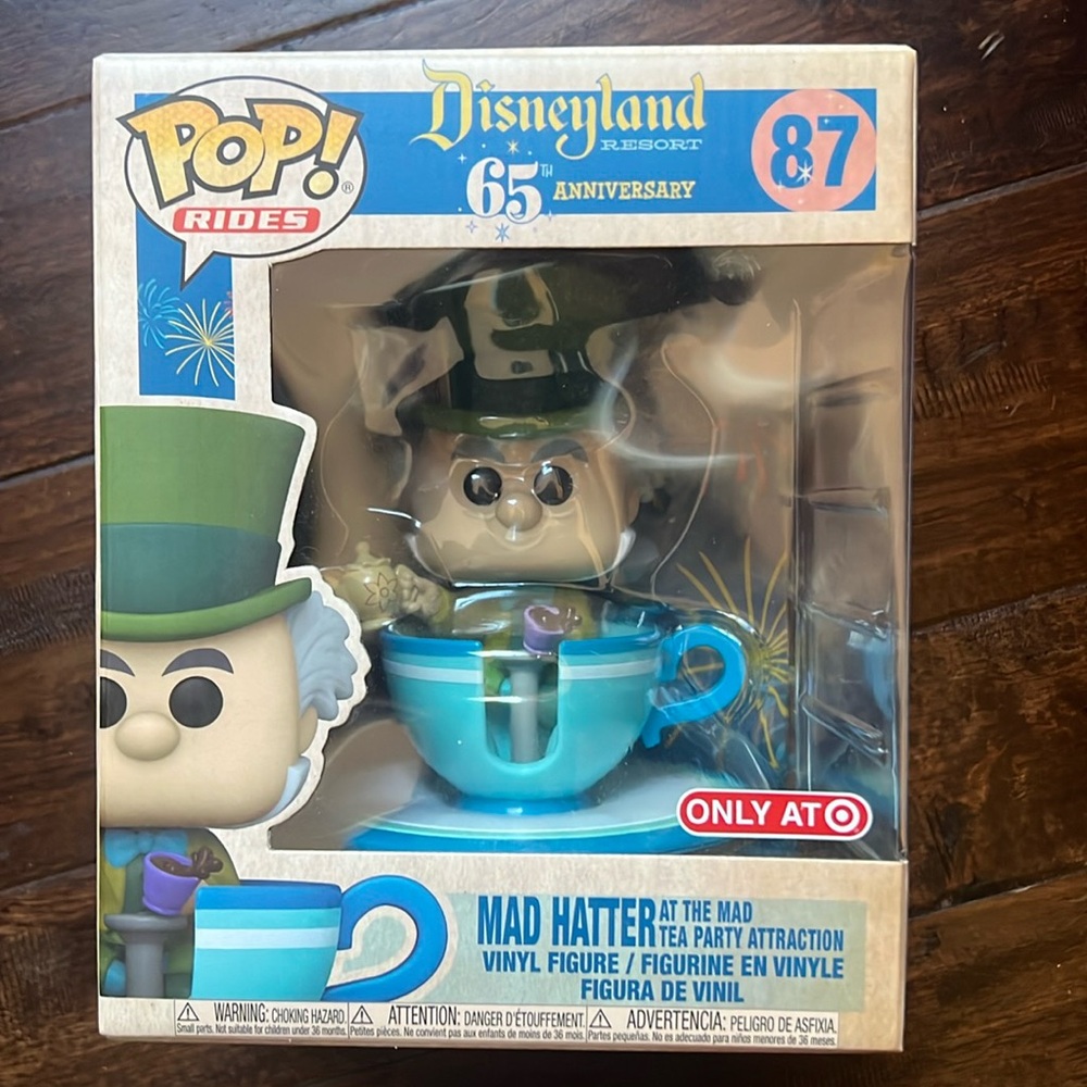 Vaulted Exclus Mad Hatter @ the Tea Party Ride Disneyland 65th Anniver Funko Pop